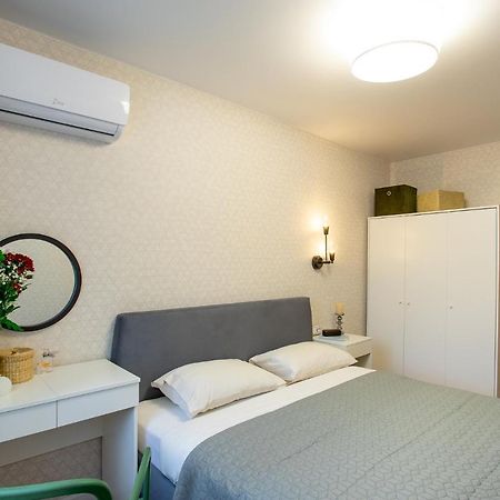 Luxury Apartment With 2 Bedrooms In The City Center 尼古拉耶夫 外观 照片