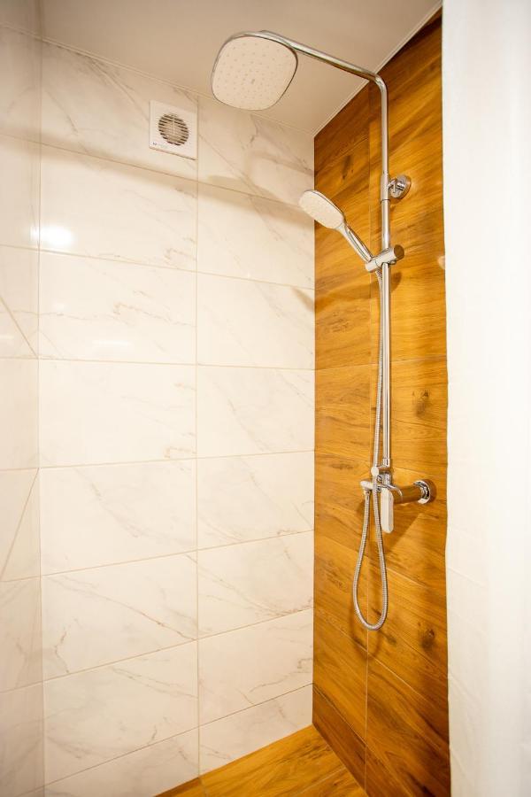 Luxury Apartment With 2 Bedrooms In The City Center 尼古拉耶夫 外观 照片