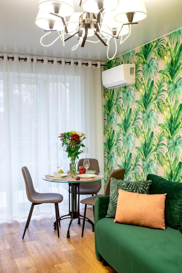 Luxury Apartment With 2 Bedrooms In The City Center 尼古拉耶夫 外观 照片